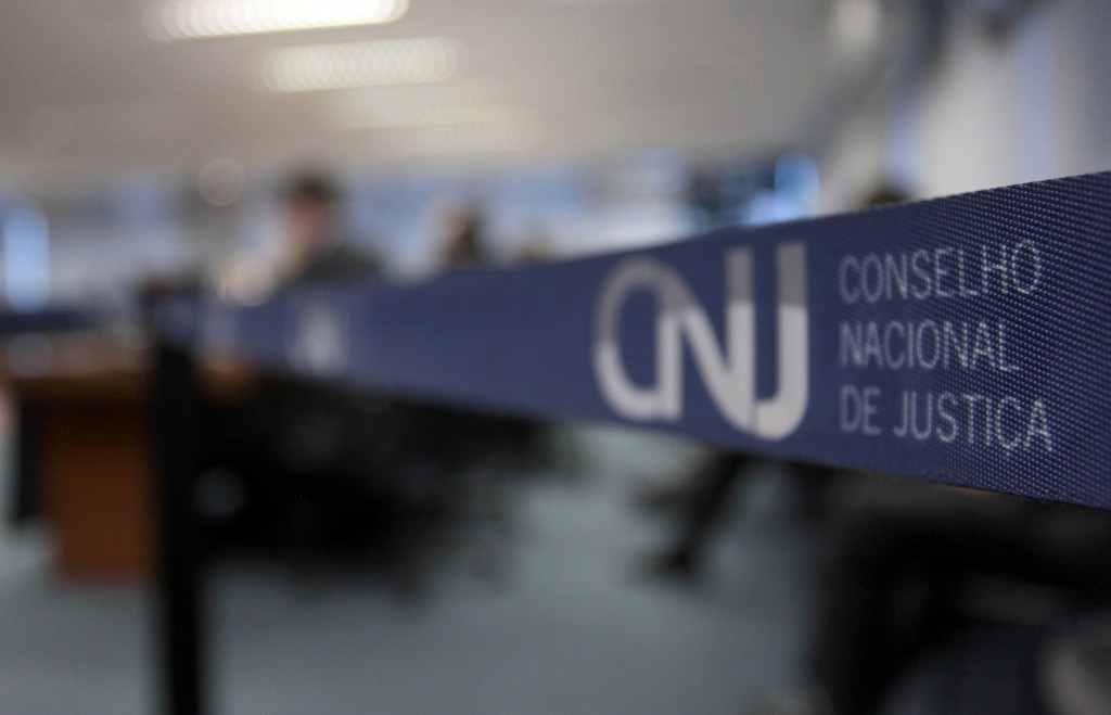 Provimento 88: Notários e Registradores como agentes do combate à lavagem de dinheiro no Brasil.